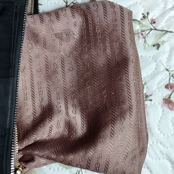 Authentic Prada Bow Clutch Bag, Very Good Vintage Condition - Picture 7 of 15